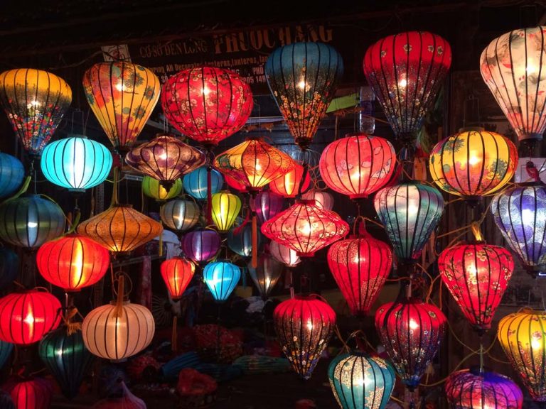 10 Must Buy Affordable Souvenirs from Vietnam