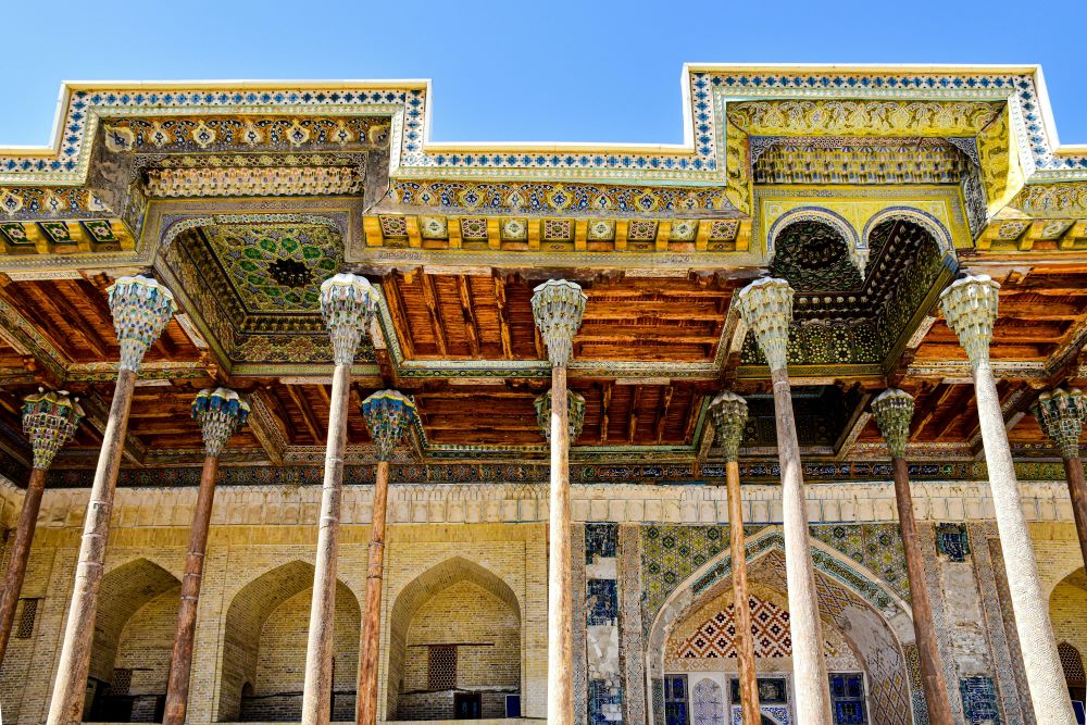 Bolo Hauz Mosque