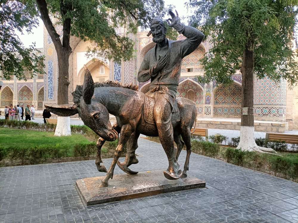 Hosja Nasruddin Statue_Things to do in Bukhara