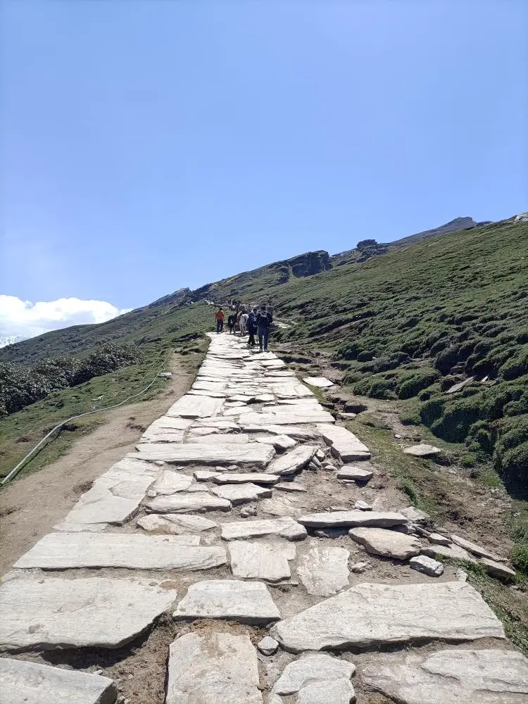 Tungnath to Chandrashila trail