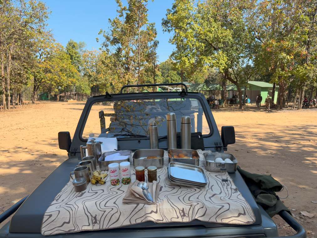 On the go breakfast arranged by King's Lodge Bandhavgarh